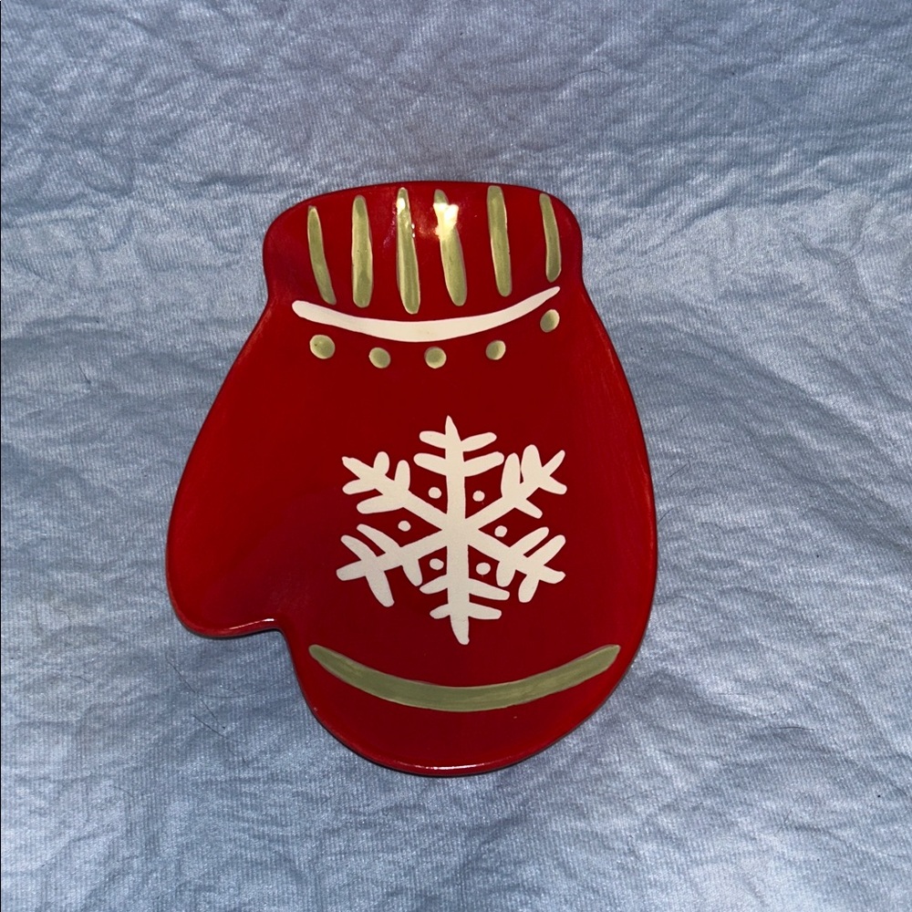 Christmas Hallmark Holiday Mitten Candy Dish Serving Plate Winter Decor Red
